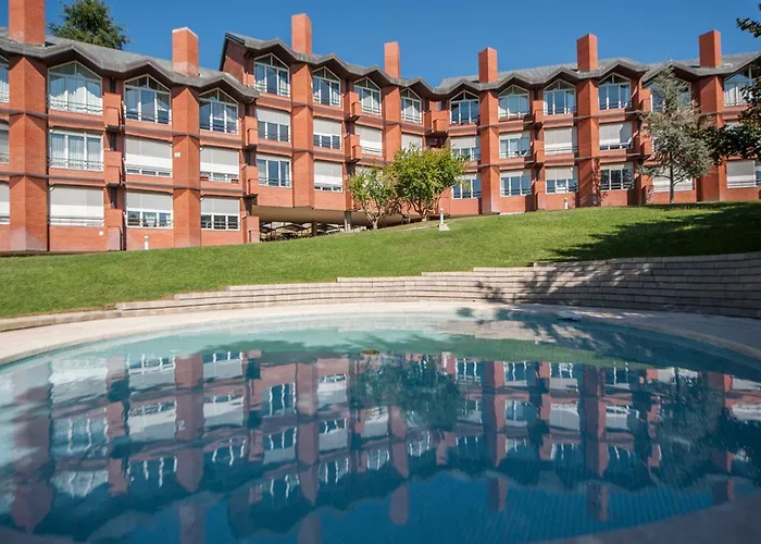 Elegante Apartamento Con Parking Y Gym En Urbanizacion De Lujo En Aravaca