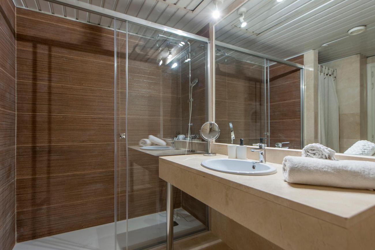 Apartamento Elegante Con Parking Y Gym En Urbanizacion De Lujo En Aravaca *